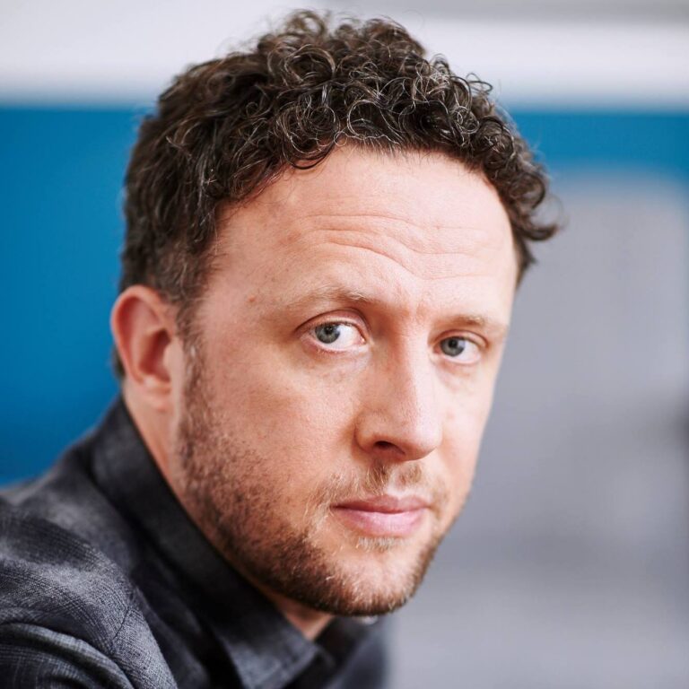 Portrét autora Kieran Larwood