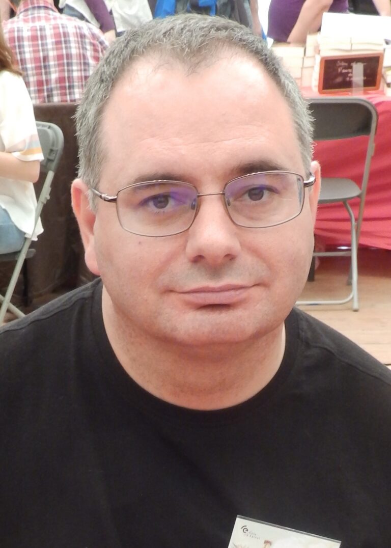 Portrét autora Anthony Ryan