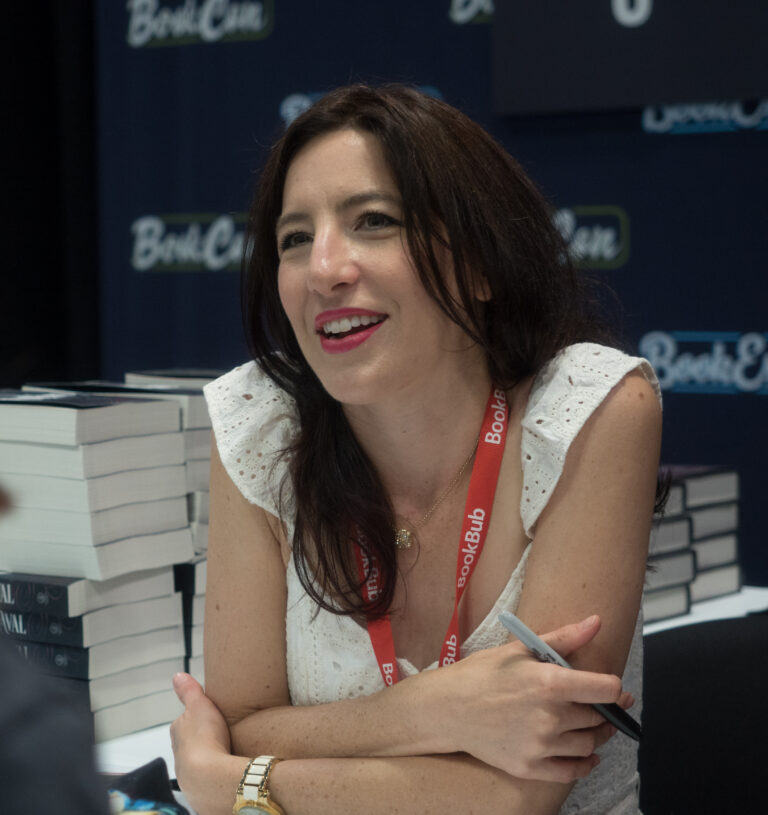 Americká spisovateľka Stephanie Garber na BookCon v roku 2019